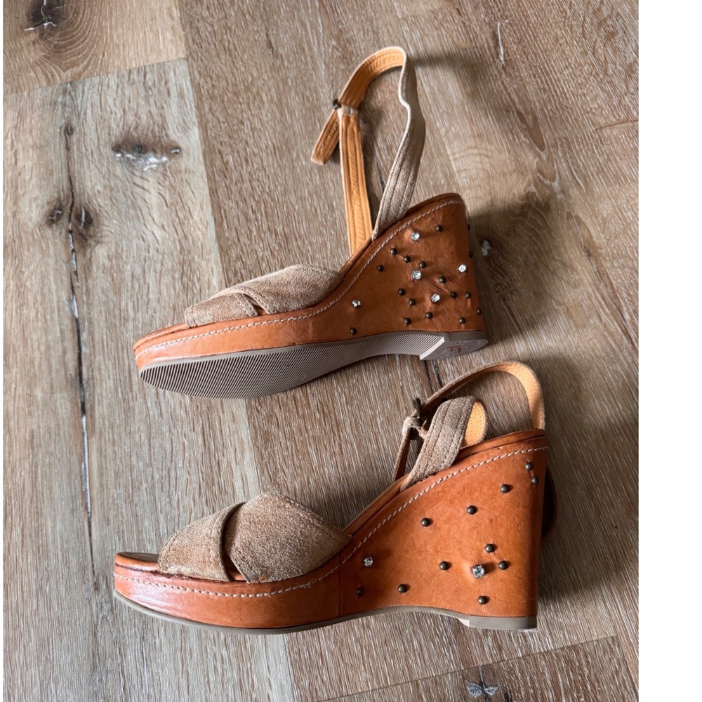 Rare Coach Eli Tan Suede Studded Wedge Sandals Y2K Rhinestone Platform 6.5M - Picture 3 of 7